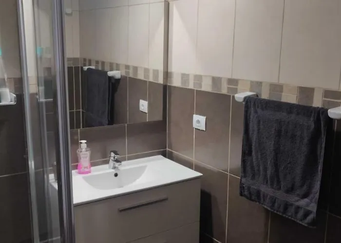 Club Paraiso * 아데제