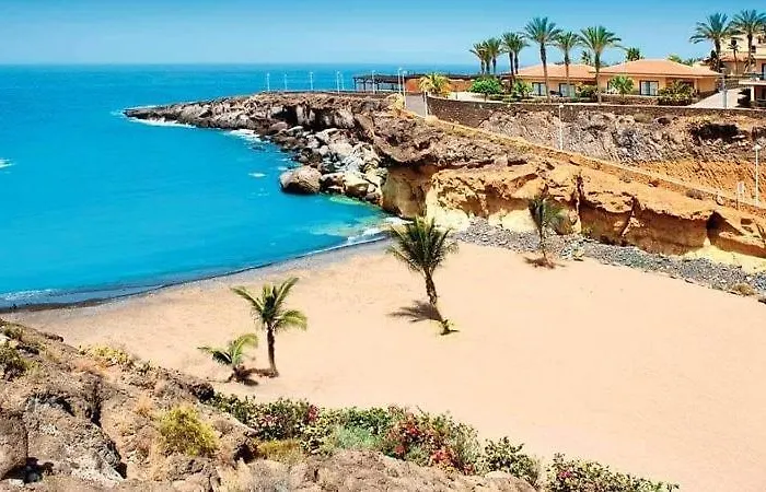 Club Paraiso 아데제